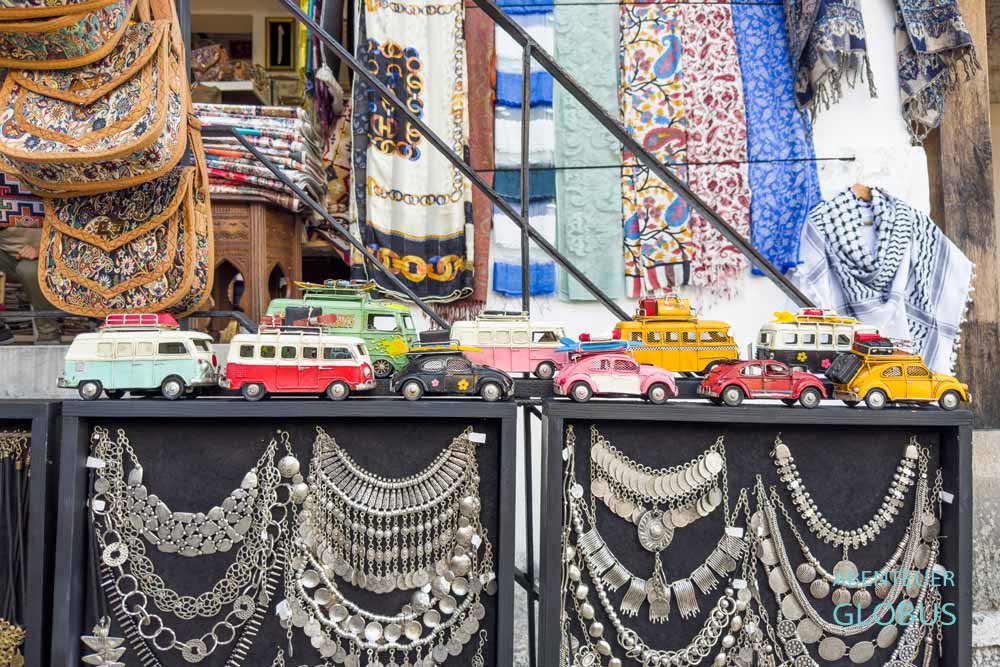 Mostar: Souvenirverkauf in der Altstadt