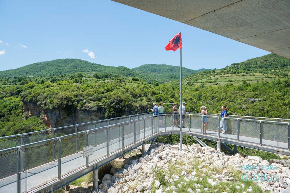 Osum Canyon Bridge Viewpoint: am Osum Canyon bei Corovoda