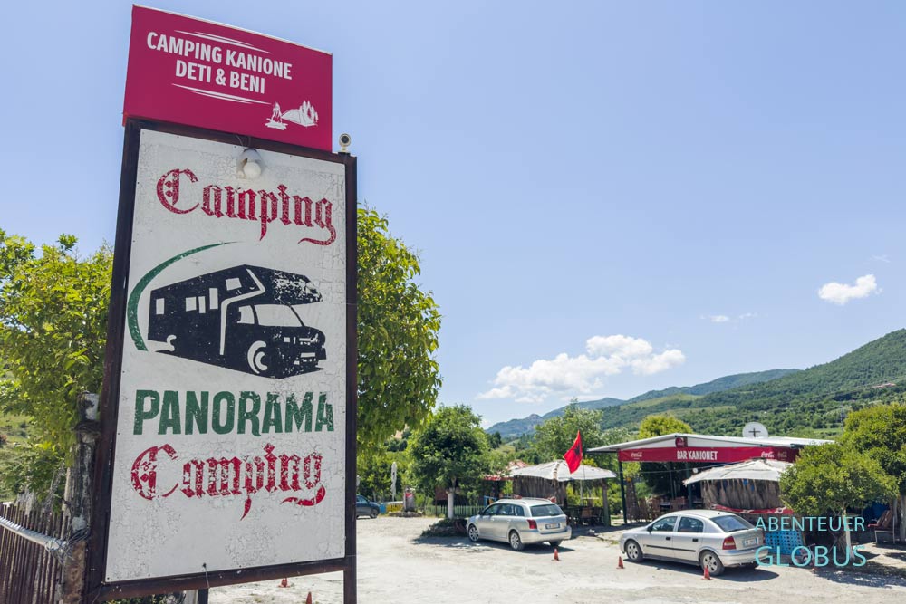 Osum Canyon bei Corovoda: Parkplatz, Camping Kanione Panorama und Restaurant Bar Kanionet am Osum Canyon Bridge Viewpoint