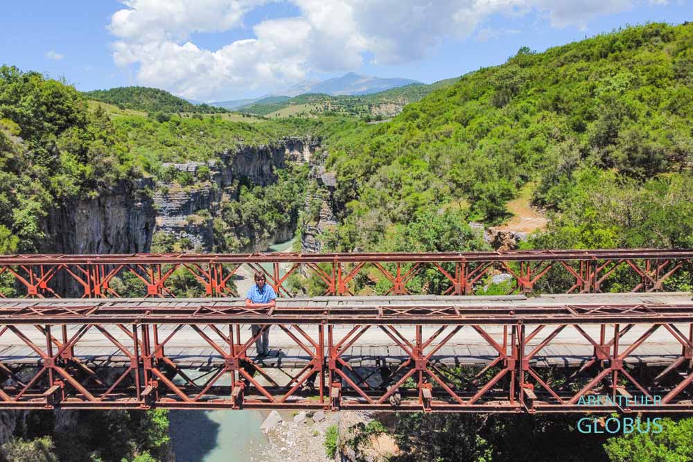 Osum-Schlucht bei Corovoda: Osumi Canyon Bridge 