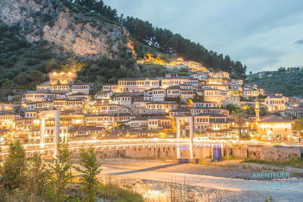 Viertel Mangalem, dass Berat den Namen: die Stadt der tausend Fenster gab.