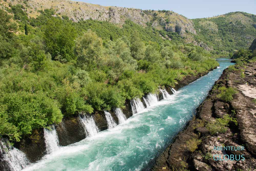 Sehenswürdigkeit in Buna: Buna Kanal (bosnisch Bunski Kanali) am Fluss Neretva