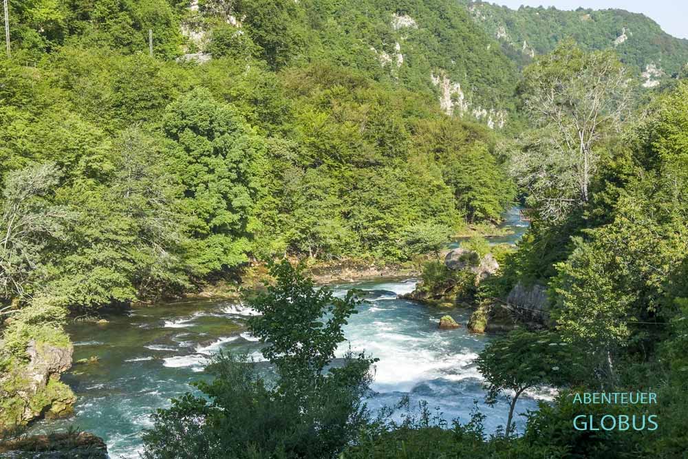 Nationalpark Una: Fluss Una zwischen Wäldern