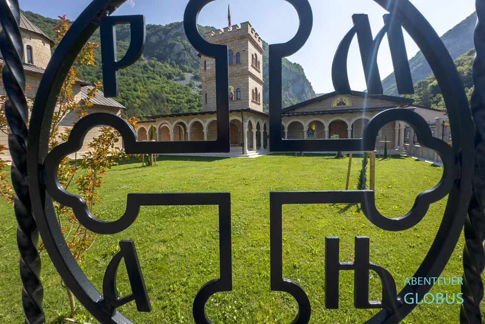 Innenhof vom Kloster Rmanj 