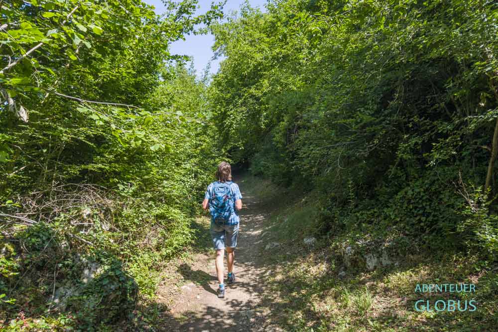Wandern im Nationalpark Una: Marthas Weg beim Dorf Martin Brod