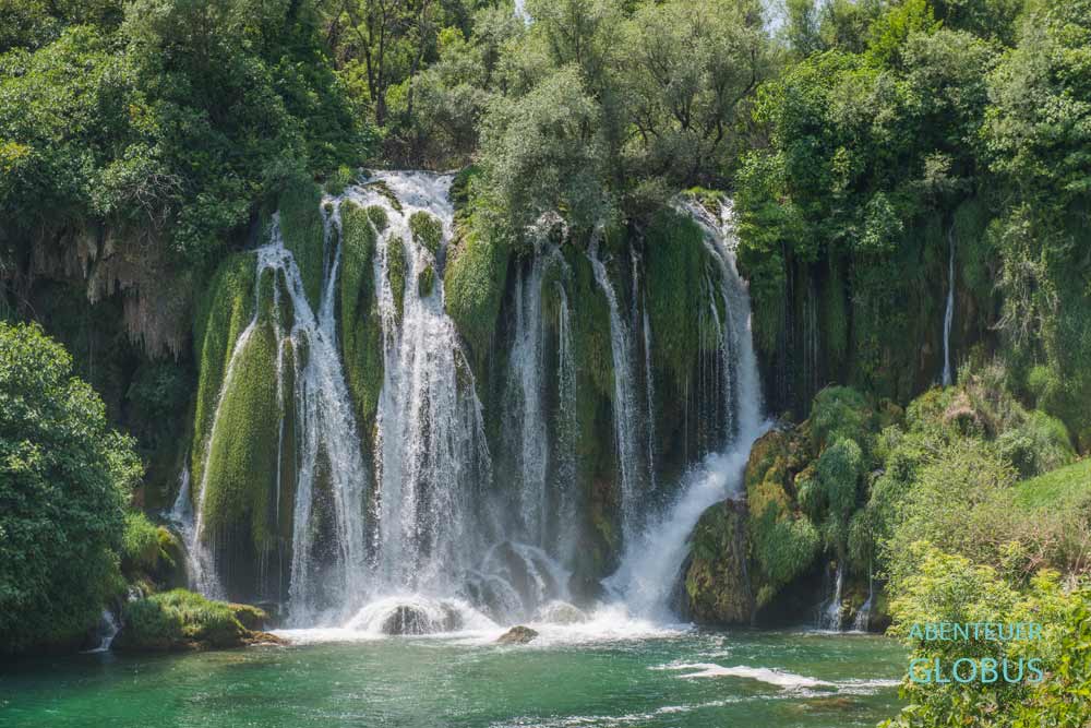 Wasserfall Kravica im Frühsommer 