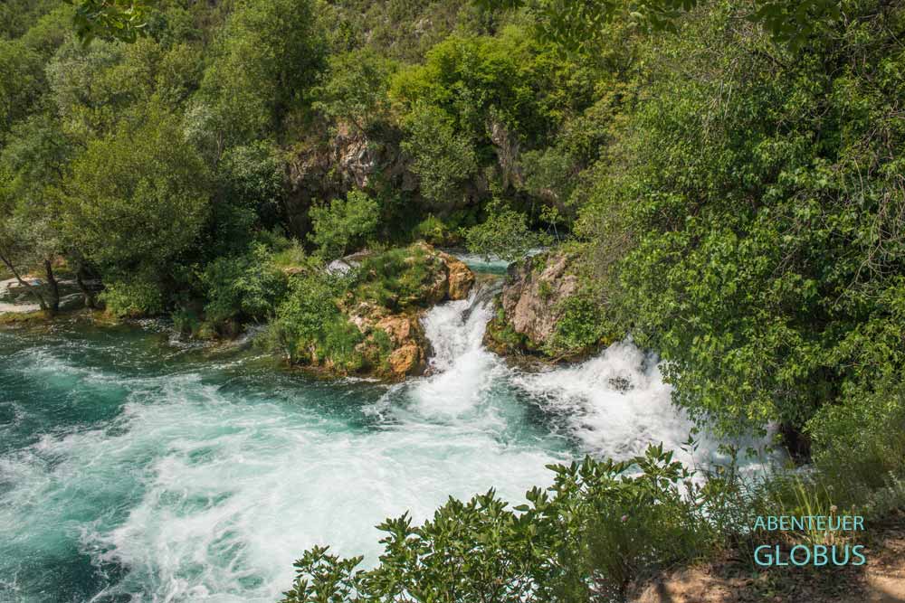 bei Ljubuski: kleiner Wasserfall Kravica (Mala Kravica)
