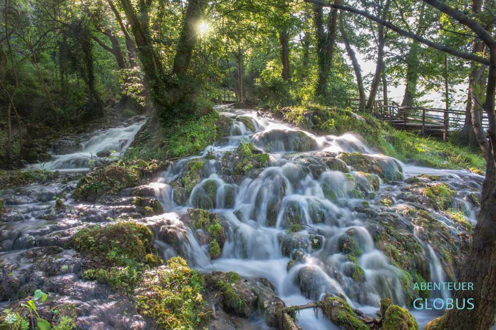 Am Wasserfall Strbacki Buk im Nationalpark Una