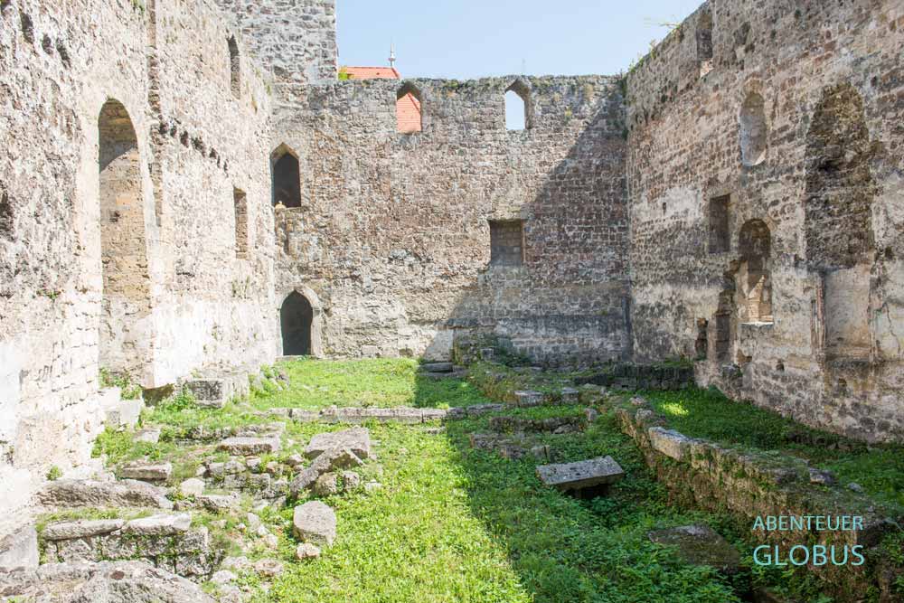 Jajce: Überreste der Kirche Hl. Marien