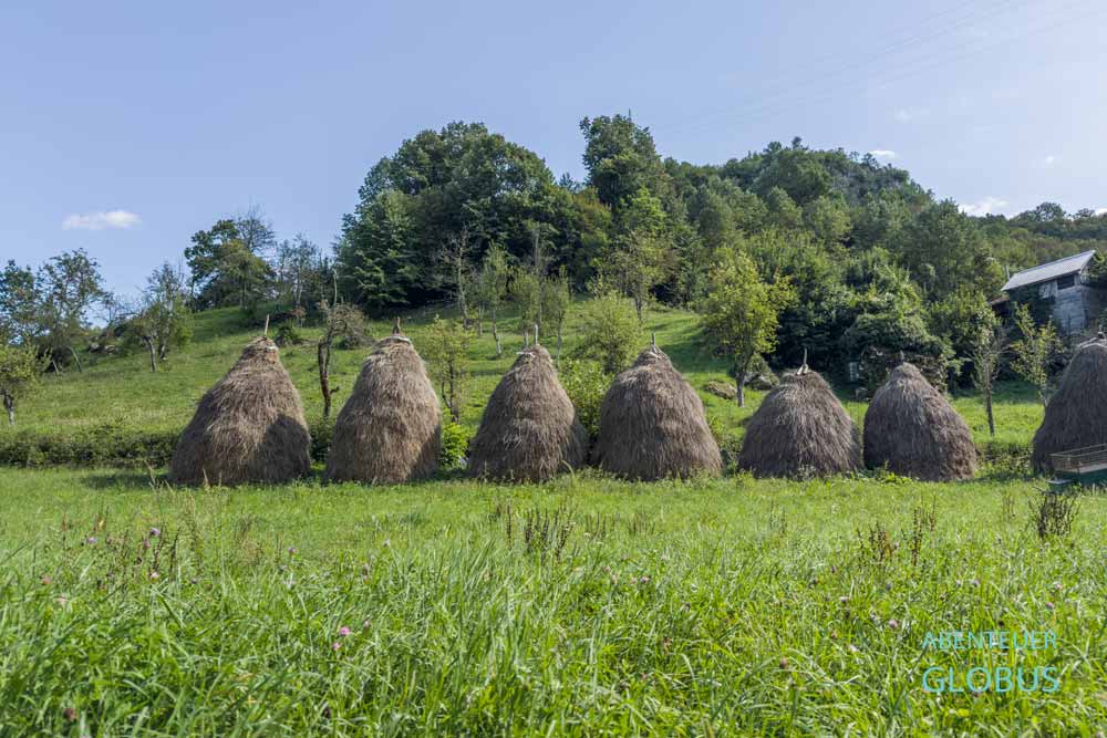 Heuschober im Tal Bascica bei Celebici