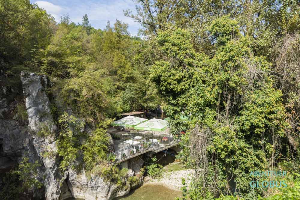 Celebici, Tal Bascica: Restaurant Pecina am Bascica Fluss