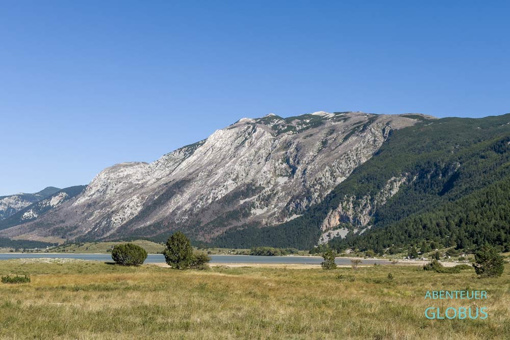 Aktivitäten im Naturpark Blidinje: Wanderungen und Besteigung des Berges Gipfel Jelinak im Cvrsnica-Gebirge