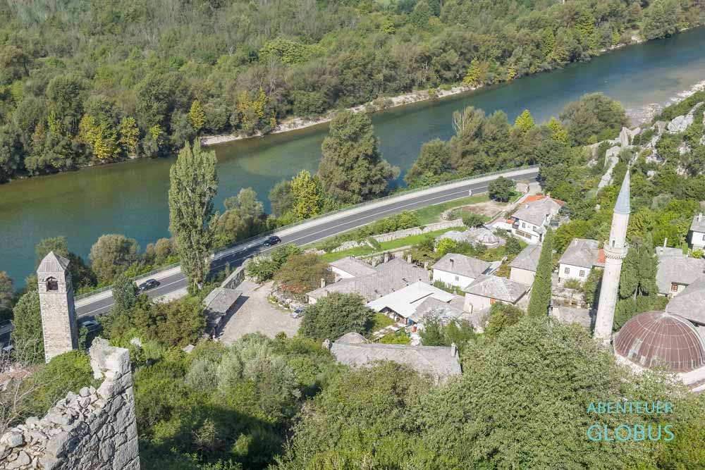 Pocitelj am Fluss Neretva: Uhrtum Sahat Kula und Sisman Ibrahim Pasina Moschee (auch bekannt als Hajji-Alija-Moschee)