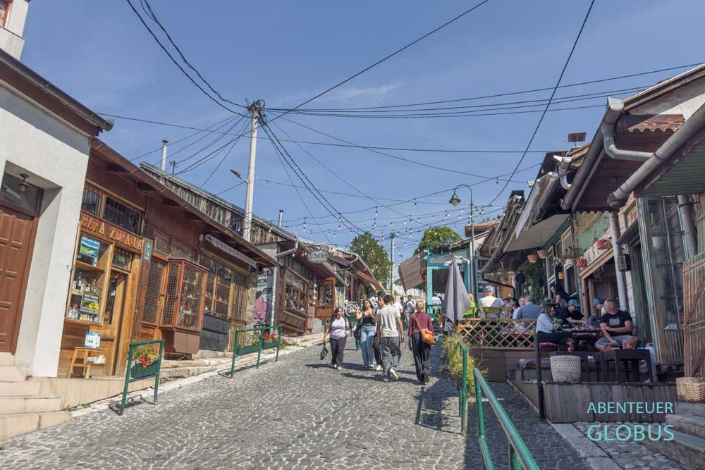 Sarajevo: Kovaci-Gasse im Viertel Kovaci