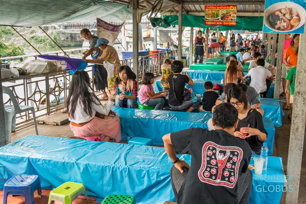 Bangkok: Restaurants im Taling Chan Floating Market