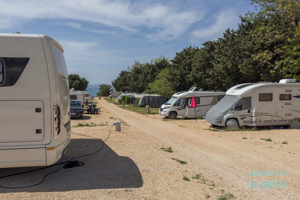 Camper auf dem Campingplatz Autocamp Nordsee in Pakostane