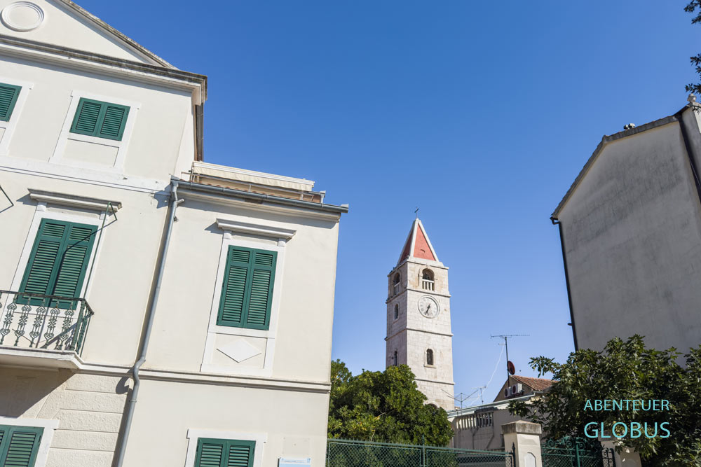 Glockenturm der Kirche des Heiligen Michael