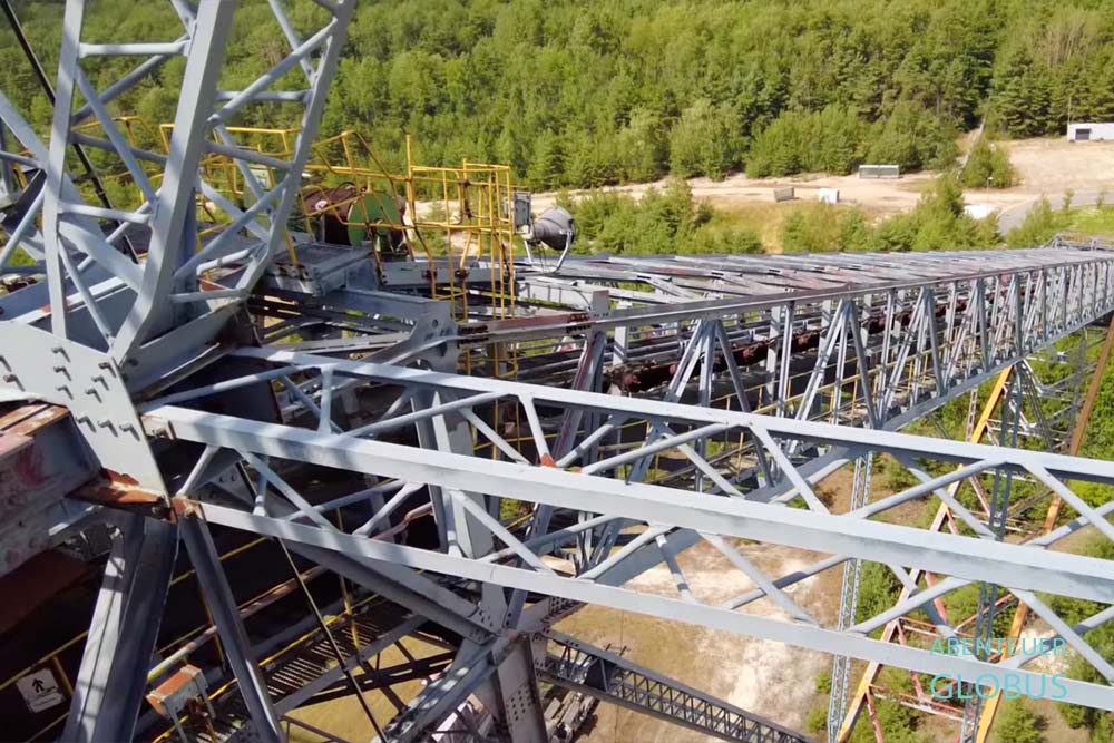 Ausleger aus Stahl von der Förderbrücke F60 im Besucherbergwerk Lichterfeld-Schacksdorf