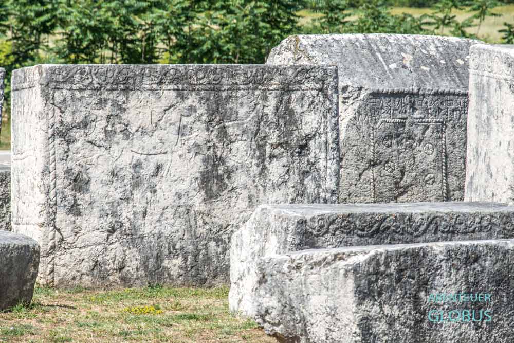 Mittelalterliche Stecci der Nekropole Crljivica, UNESCO-Welterbestätte bei Imotski