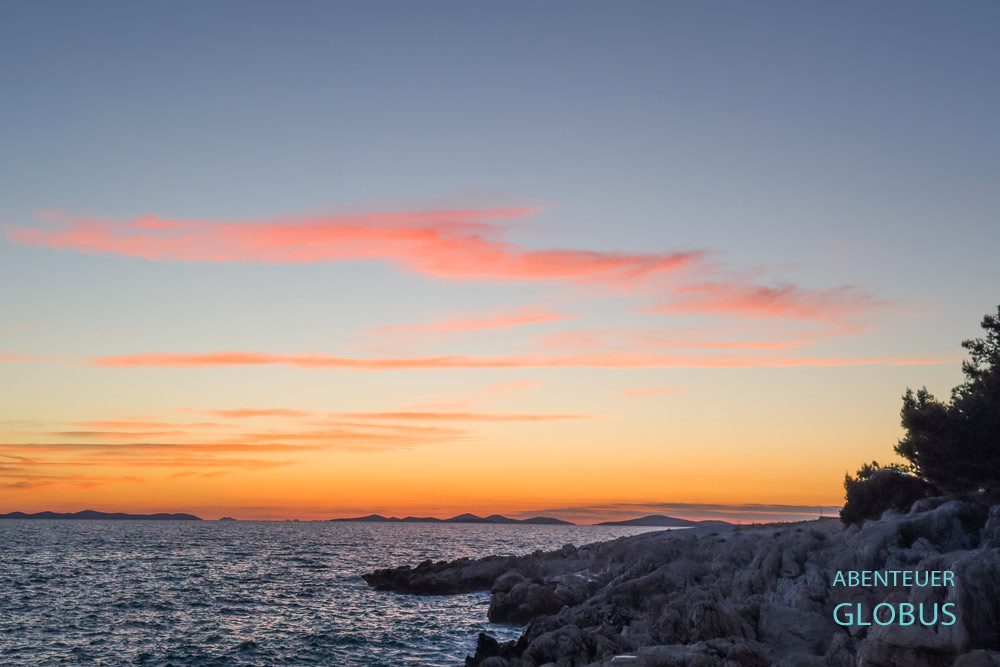 Abendstimmung an der Adria, von der Uferpromenade Lungomare Primosten