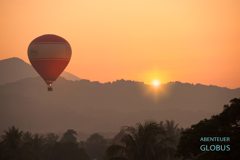 Ballonfahrt zum Sonnenaufgang über Vang Vieng