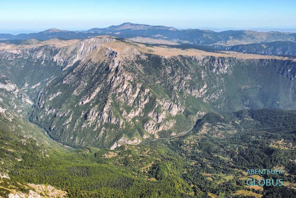 Tiefer Tara Canyon im Durmitor Nationalpark, Montenegro