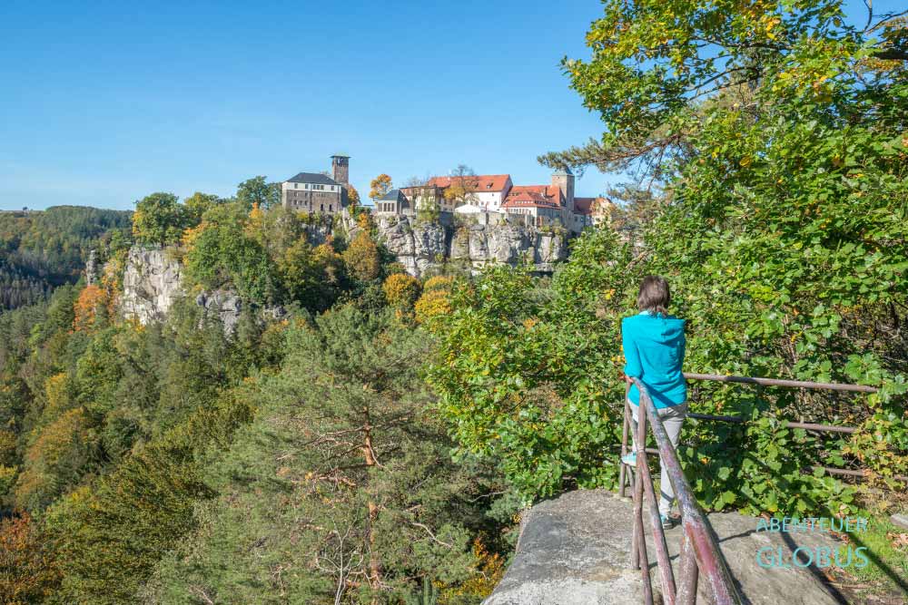 Aussicht Ritterfelsen mit Blick zur Burg Hohnstein, Elbsandsteingebirge, Sachsen