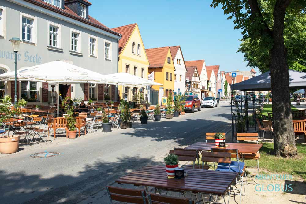 Dorfanger Kötzschenbroda mit Häusern in Radebeul