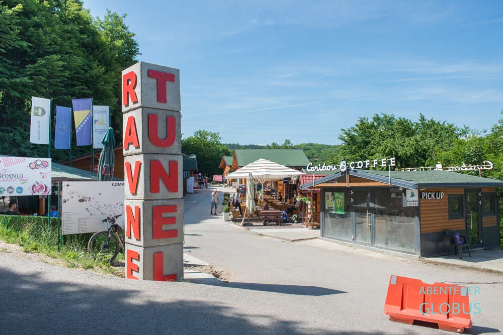 Ravne Tunnel 2 im Ravne Park 2 der Stadt Visoko, Bosnien und Herzegowina