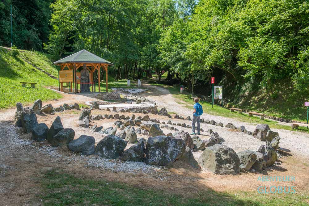 Unzählige Labyrinthe gibt es im Ravne Park 2 in Visoko.