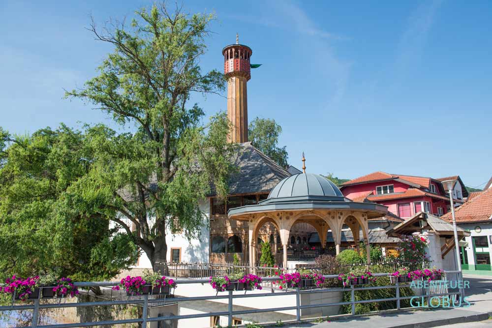 Tabacka-Moschee am Fluss Fojnica in Visoko, Bosnien-Herzegowina