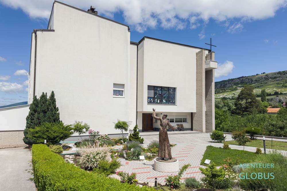 Franziskanerkloster St. Peter und Paul mit kleiner Kirche in Livno