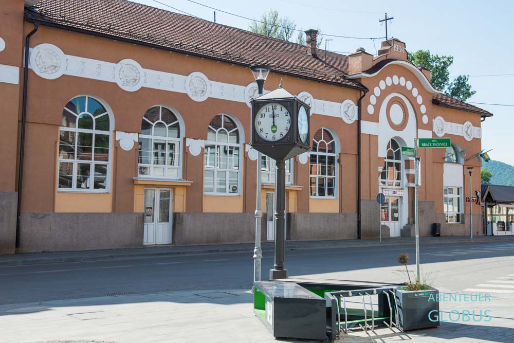 Altes Gebäude von 1934 in der Alije Izetbegovića in Visoko