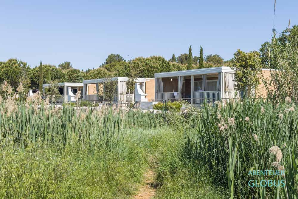 Drei Mobilheime auf dem Campingplatz Camping Valkanela Vrsar