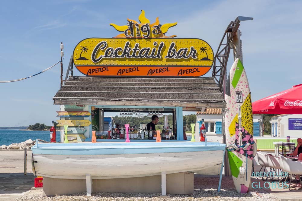 Diga Bar am Hafen in Fažana auf der Halbinsel Istrien in Kroatien